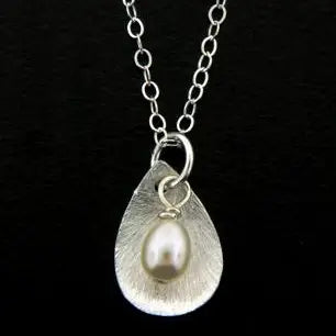 Sosie Design-White Pearl Petal Necklace