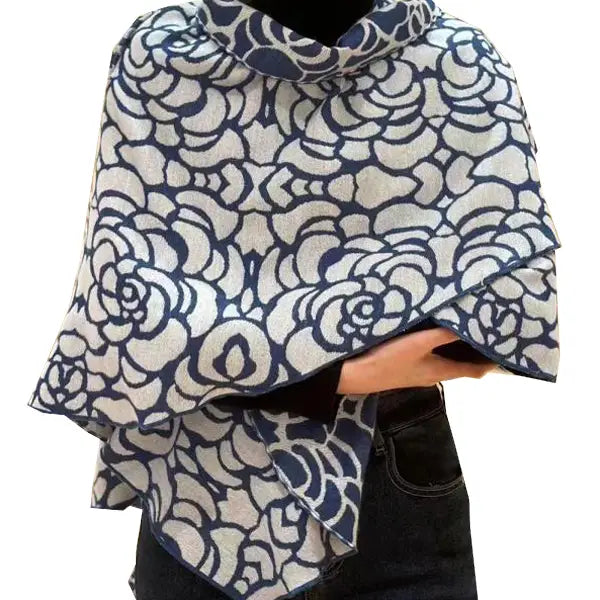 Winding River Blue / White Nautilus Reversible Short Loop Wrap