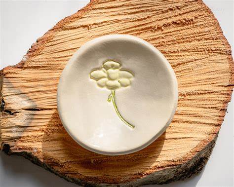 Prodigal Pottery Daffodil Ring Dish